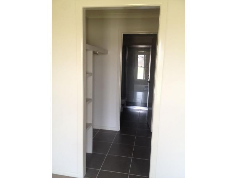 44 Burke And Wills Drive, Gracemere QLD 4702