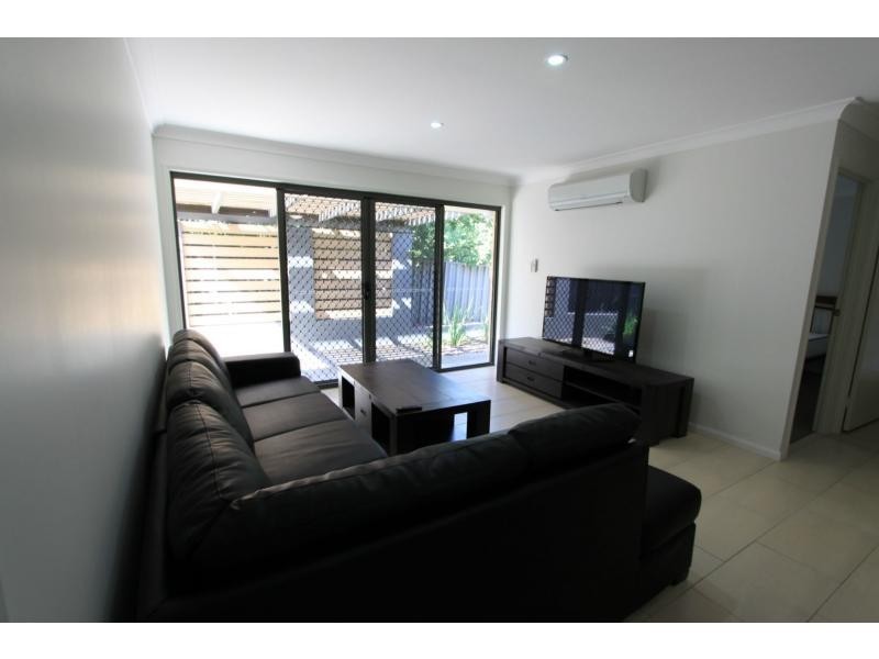 3/241 Upper Dawson Road, Allenstown QLD 4700