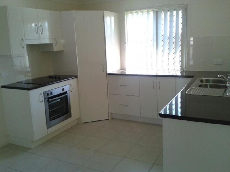 8 Perkins Street, Gracemere QLD 4702
