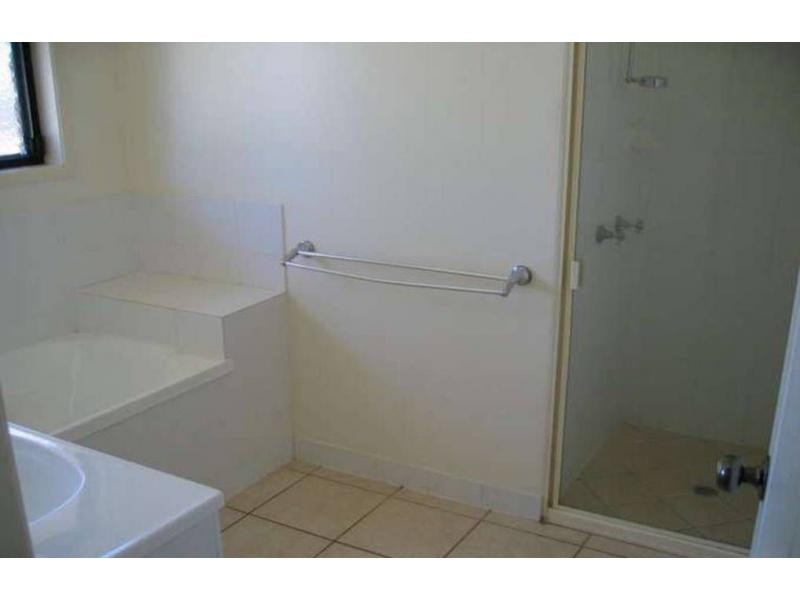 26 Buxton Drive, Gracemere QLD 4702
