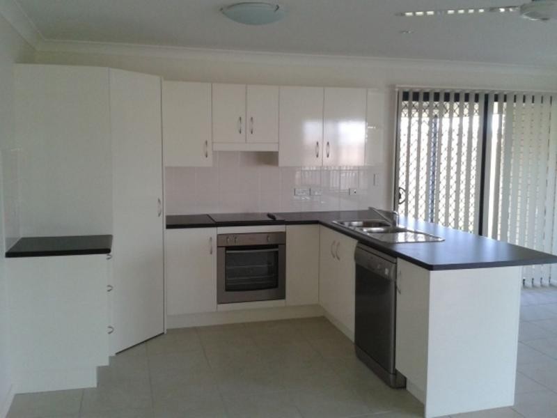 2 Jane Crescent, Gracemere QLD 4702