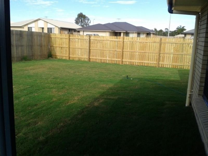 2 Jane Crescent, Gracemere QLD 4702