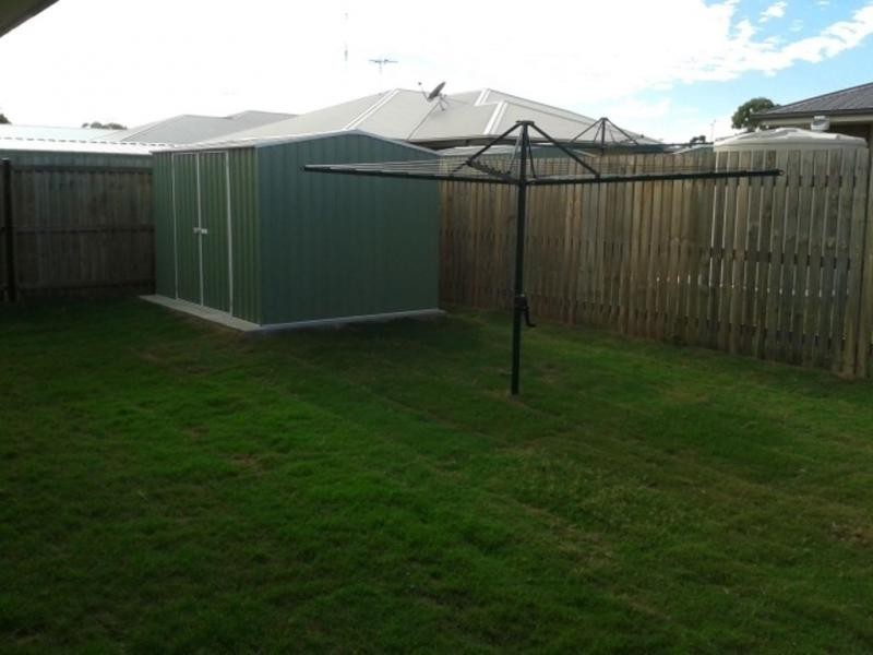 2 Jane Crescent, Gracemere QLD 4702