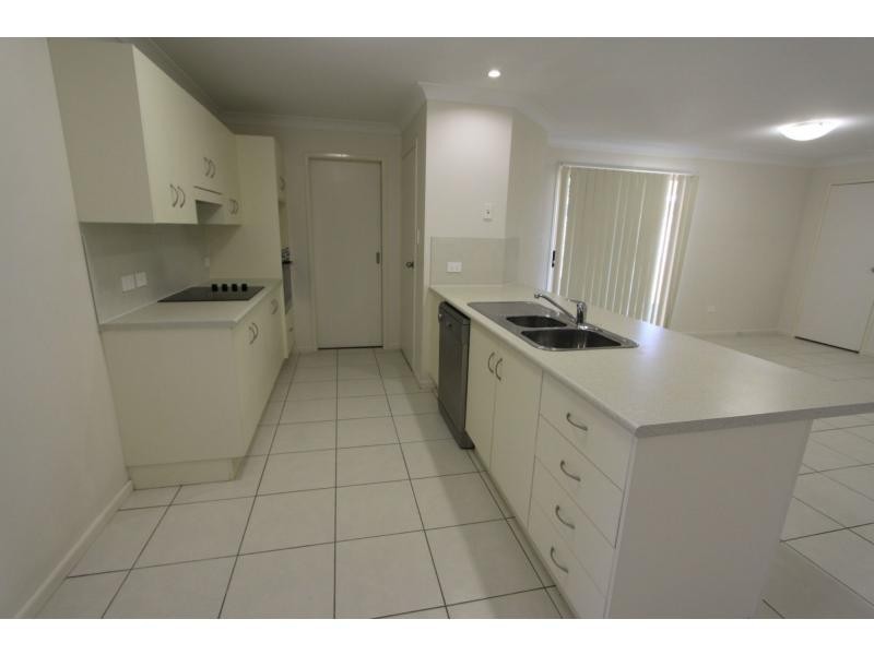 19 Bronco Crescent, Gracemere QLD 4702