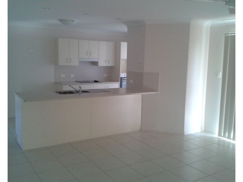 35 Bronco Crescent, Gracemere QLD 4702