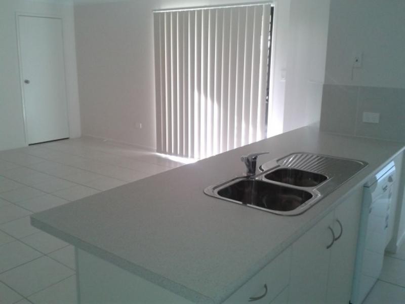 22 Bronco Crescent, Gracemere QLD 4702