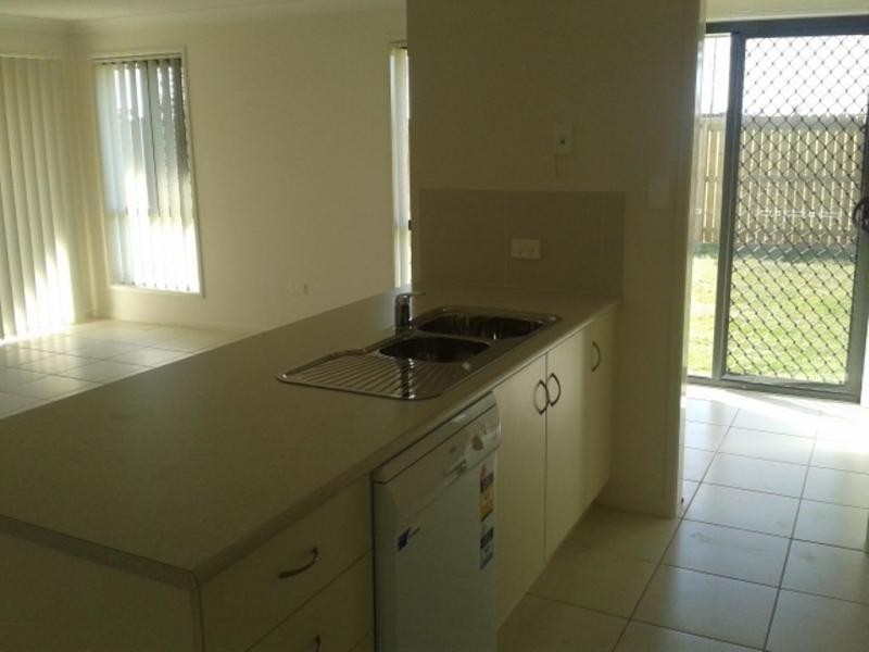 18 Bronco Crescent, Gracemere QLD 4702