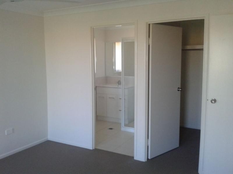 18 Bronco Crescent, Gracemere QLD 4702