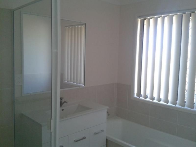 18 Bronco Crescent, Gracemere QLD 4702