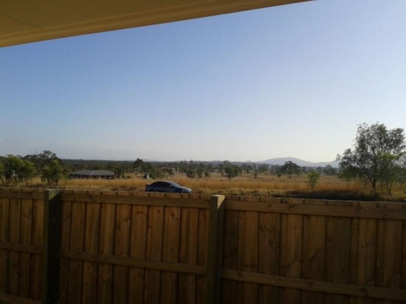 18 Bronco Crescent, Gracemere QLD 4702