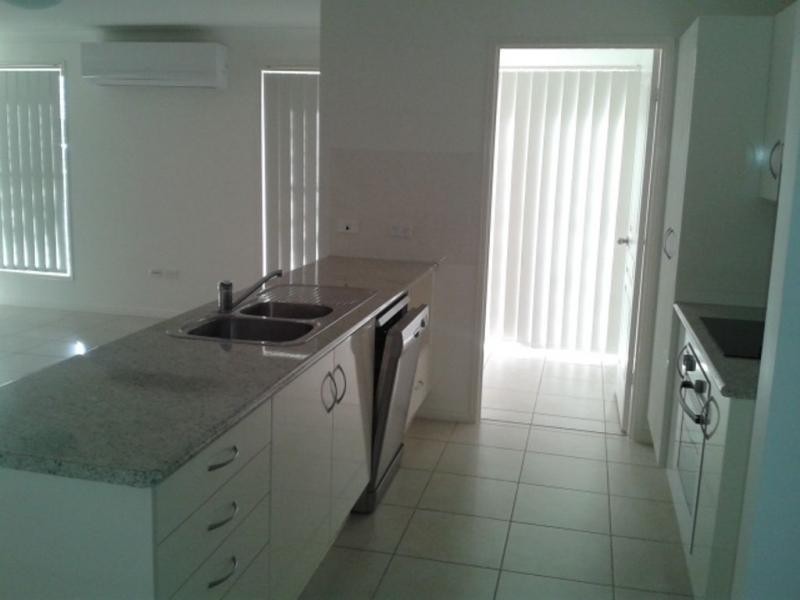 21 Jane Crescent, Gracemere QLD 4702