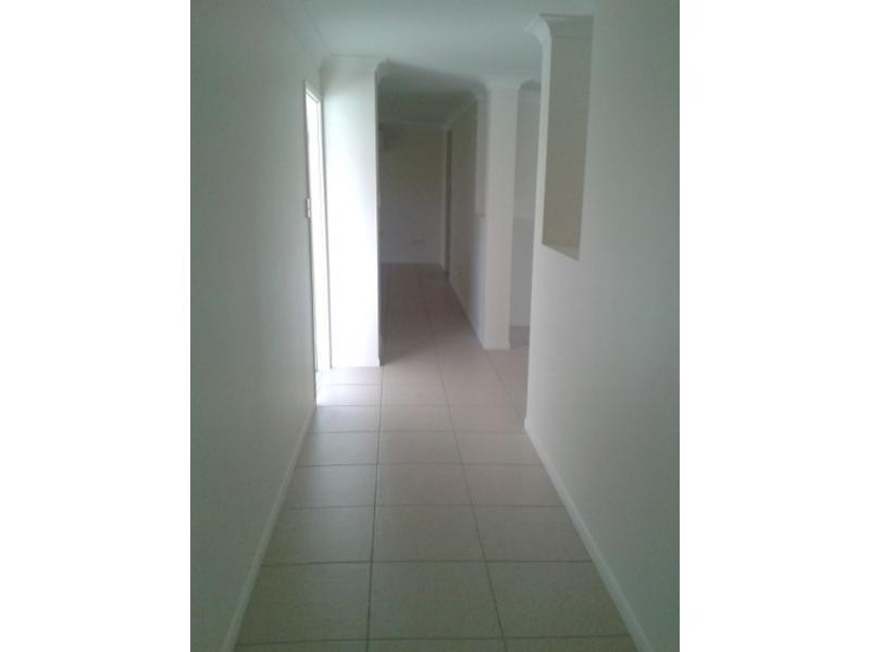 28 Owen Avenue, Gracemere QLD 4702