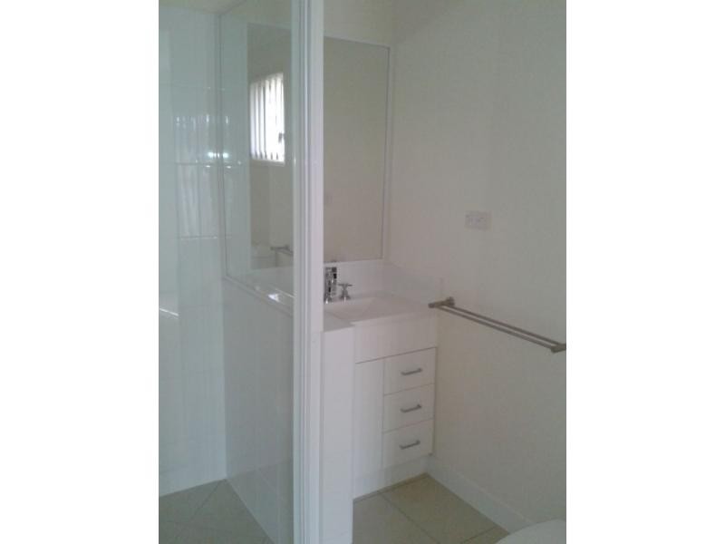 28 Owen Avenue, Gracemere QLD 4702