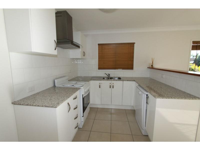 Unit 2/330 Marsh Avenue, Frenchville QLD 4701