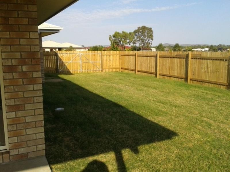 39 Cherryfield Road, Gracemere QLD 4702