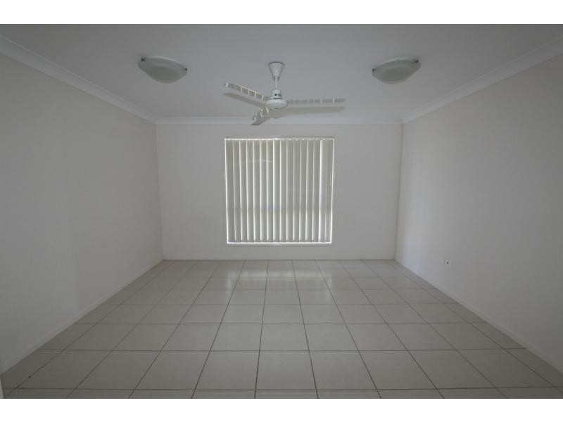 9 Bronco Crescent, Gracemere QLD 4702
