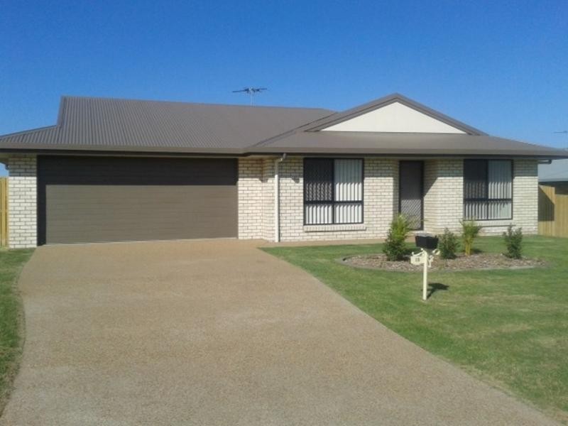 15 Bronco Crescent, Gracemere QLD 4702