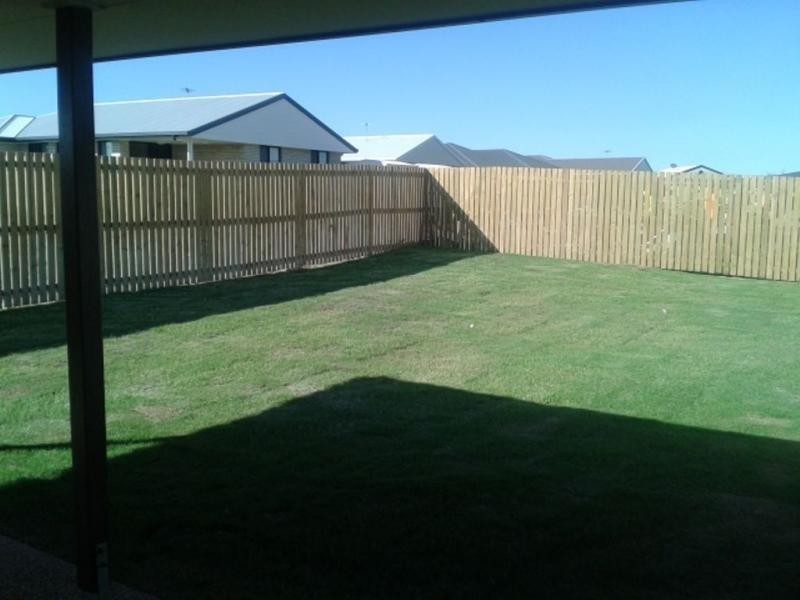 15 Bronco Crescent, Gracemere QLD 4702