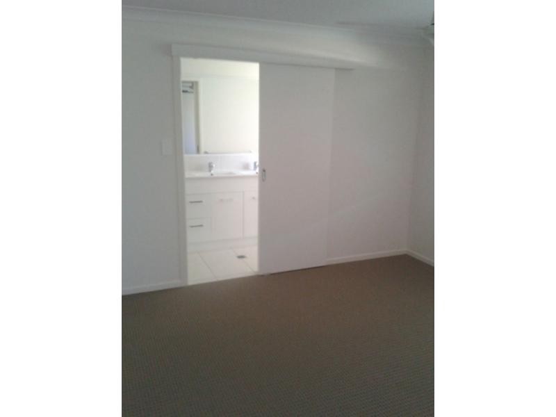 21 Bronco Crescent, Gracemere QLD 4702