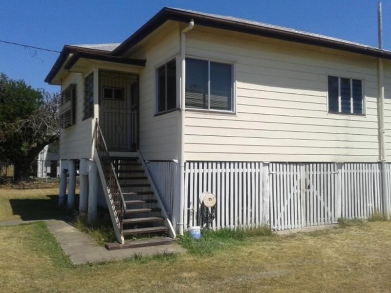 293 Pine Street, Berserker QLD 4701