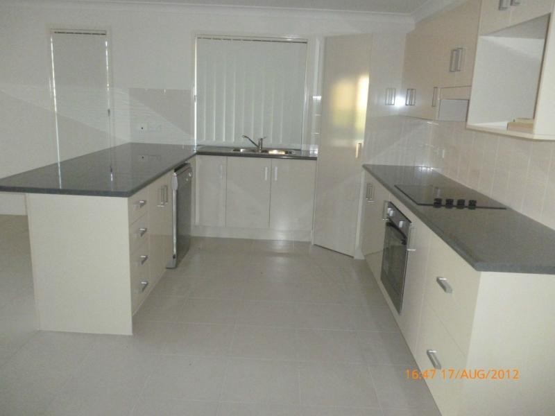 13 cherryfield Road, Gracemere QLD 4702