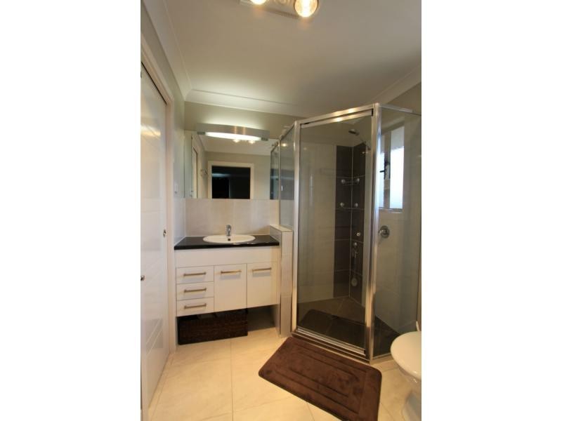 7 Connemara Drive, North Rockhampton,, Kawana QLD 4701