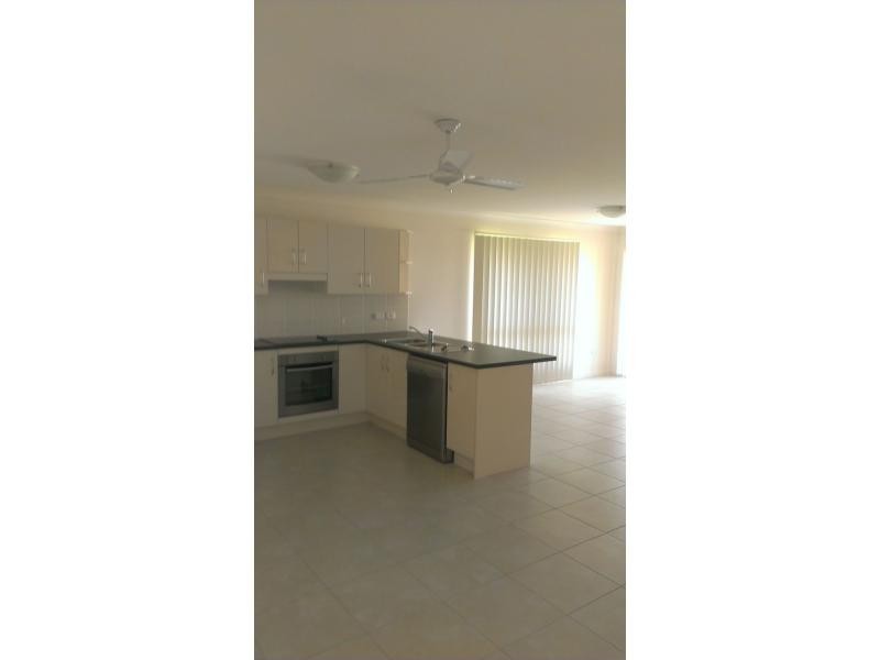 8 Diane Court, Gracemere QLD 4702