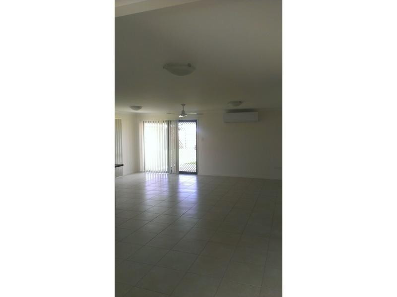 8 Diane Court, Gracemere QLD 4702