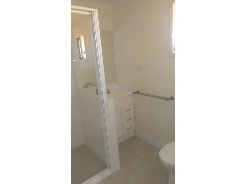 8 Diane Court, Gracemere QLD 4702