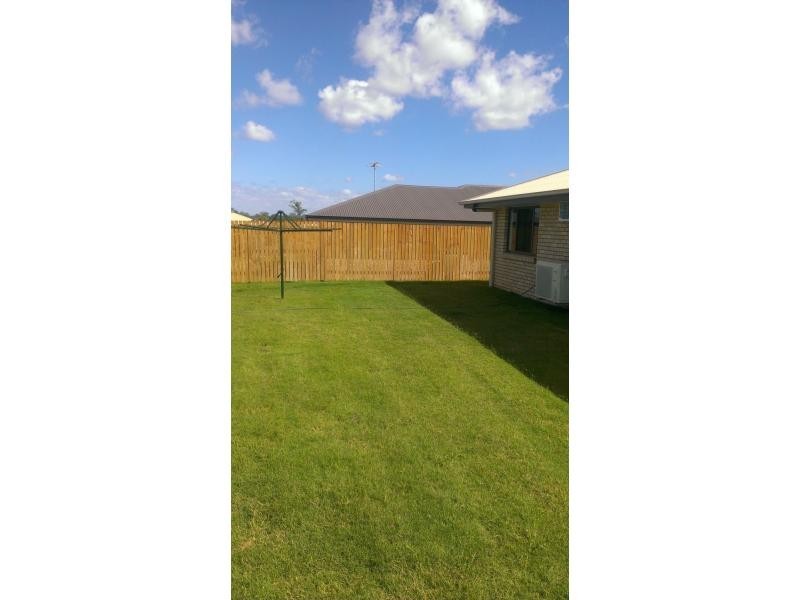 8 Diane Court, Gracemere QLD 4702