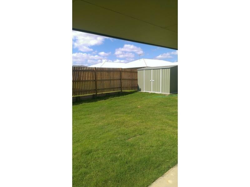 8 Diane Court, Gracemere QLD 4702