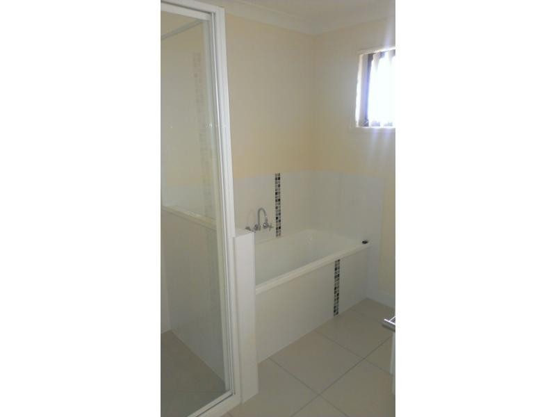 119 Capricorn Street, Gracemere QLD 4702