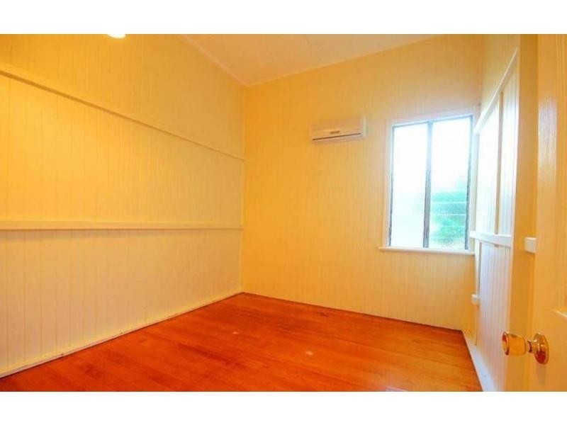 27 Woodville Street, Wandal QLD 4700