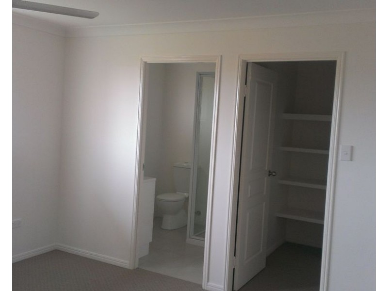 29 Cherryfield Road, Gracemere QLD 4702