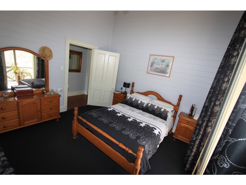 94 Dawson Rd, Glenlee QLD 4711