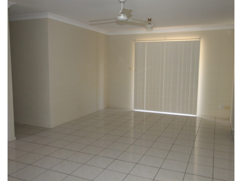 3/9 Kawana Close, Kawana QLD 4701