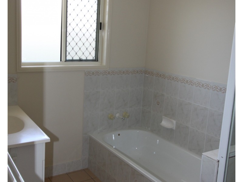 3/9 Kawana Close, Kawana QLD 4701