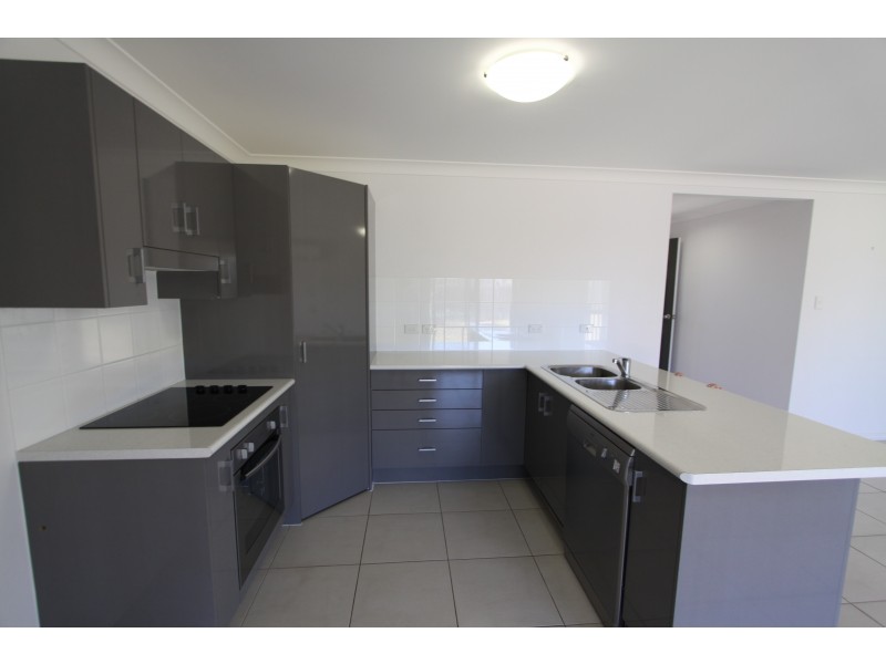 10 Fillwood Court, Gracemere QLD 4702