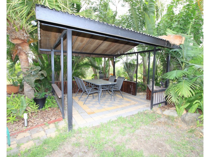 1038 Belmont Rd, Glenlee QLD 4711