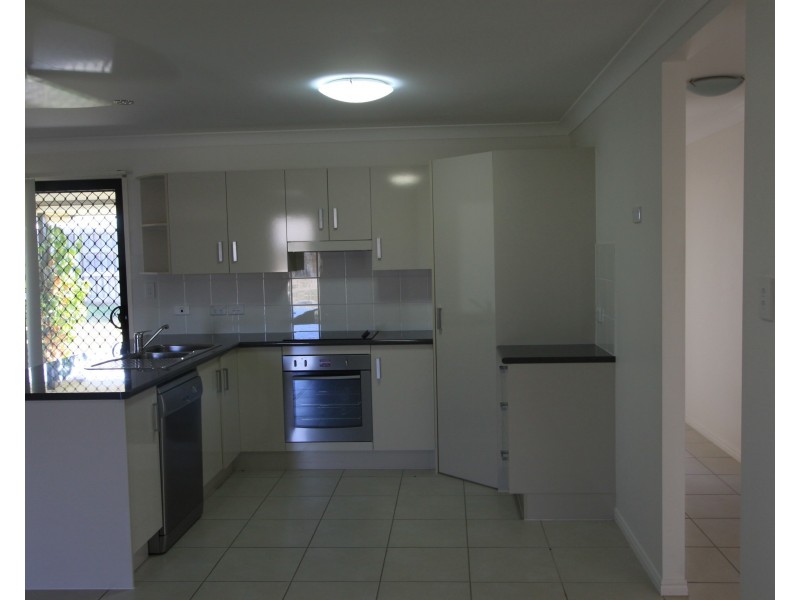 9 Press Ct, Gracemere QLD 4702