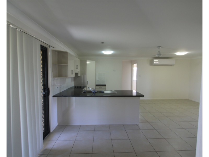 9 Press Ct, Gracemere QLD 4702