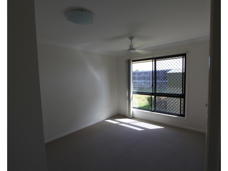 9 Press Ct, Gracemere QLD 4702