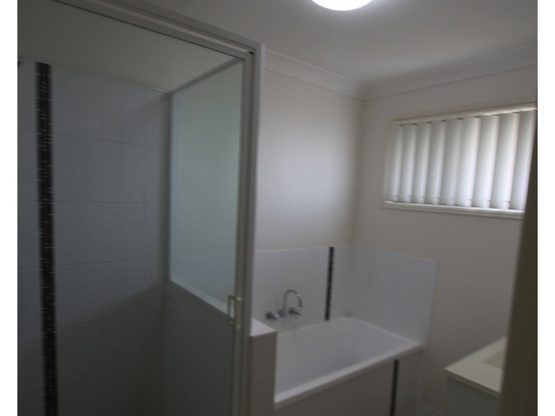 9 Press Ct, Gracemere QLD 4702