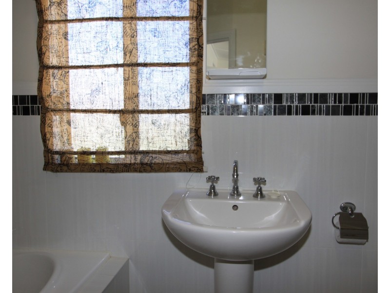 1 Cavell St, Wandal QLD 4700