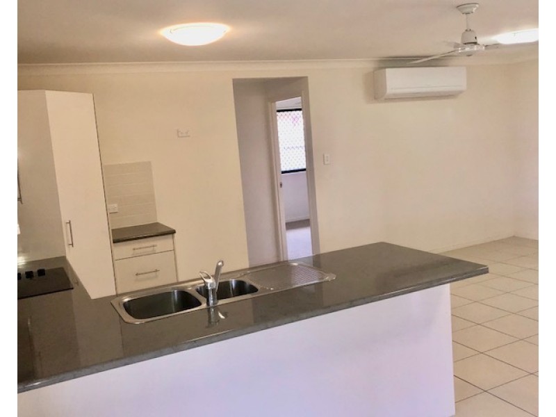121 Capricorn St, Gracemere QLD 4702