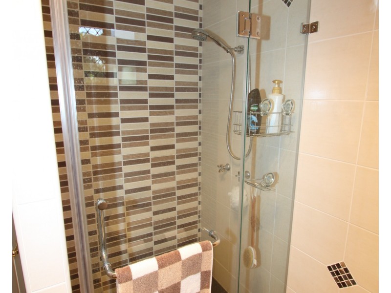 1 Burns St, Frenchville QLD 4701