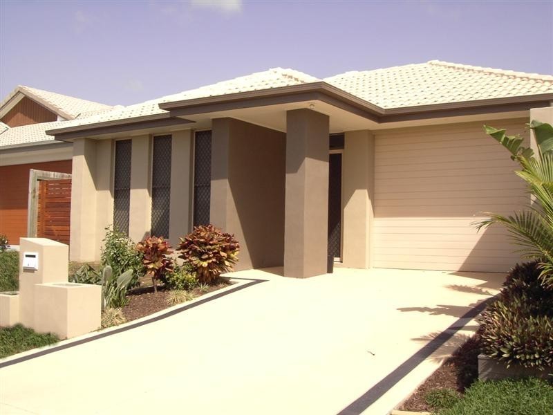 6 Millettia Close, North Lakes QLD 4509