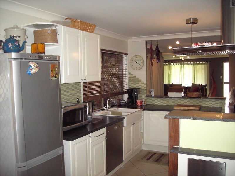 14 Oakview Crescent, Kallangur QLD 4503