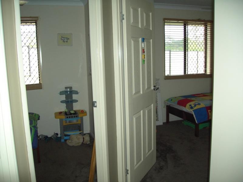 5 Bolte Crescent, Kallangur QLD 4503