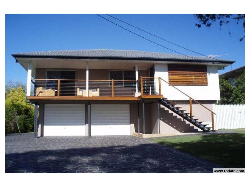 11 Alkooie Avenue, Clontarf QLD 4019